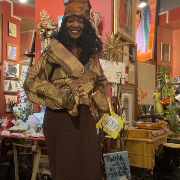 Tapestry Crop Jacket and Hat - Picture 3 of 6